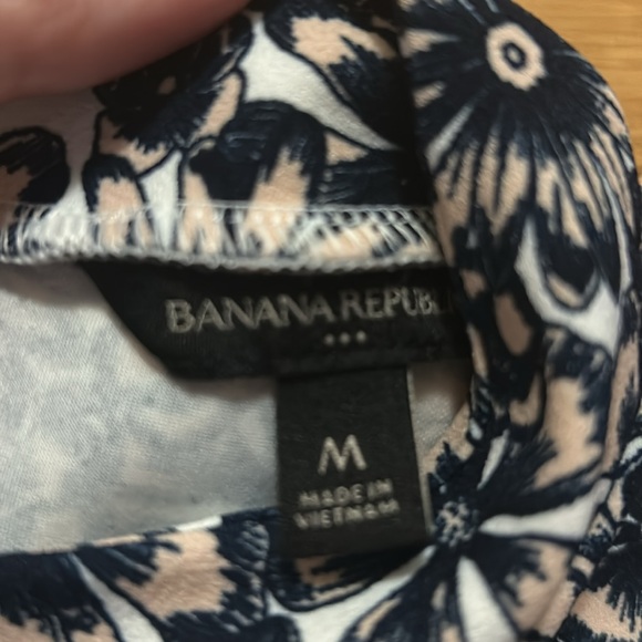 Banana Republic shirt - Picture 3 of 4